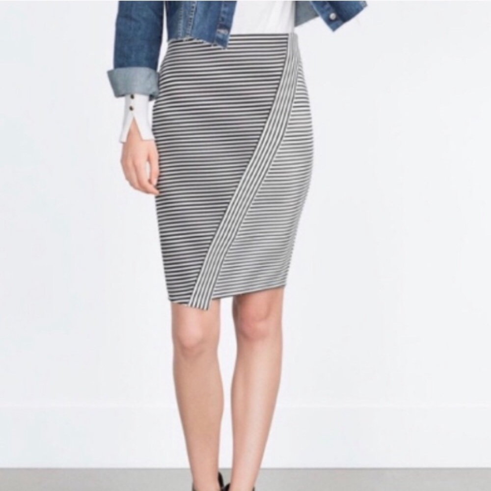 Black and White Striped Pencil Skirt - Picture 3 of 7